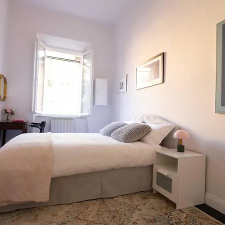 Windrose Oleander's Apartment